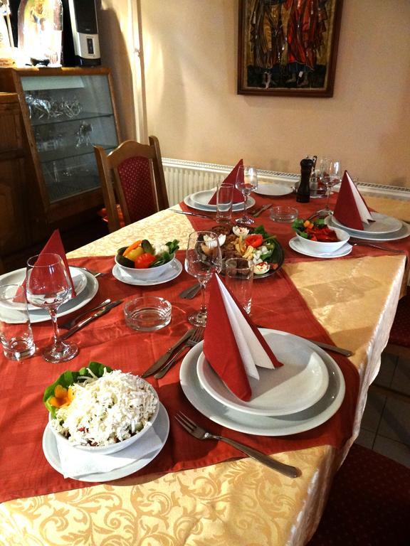 Naša Tvrđava Guest Accommodation Novi Sad Esterno foto