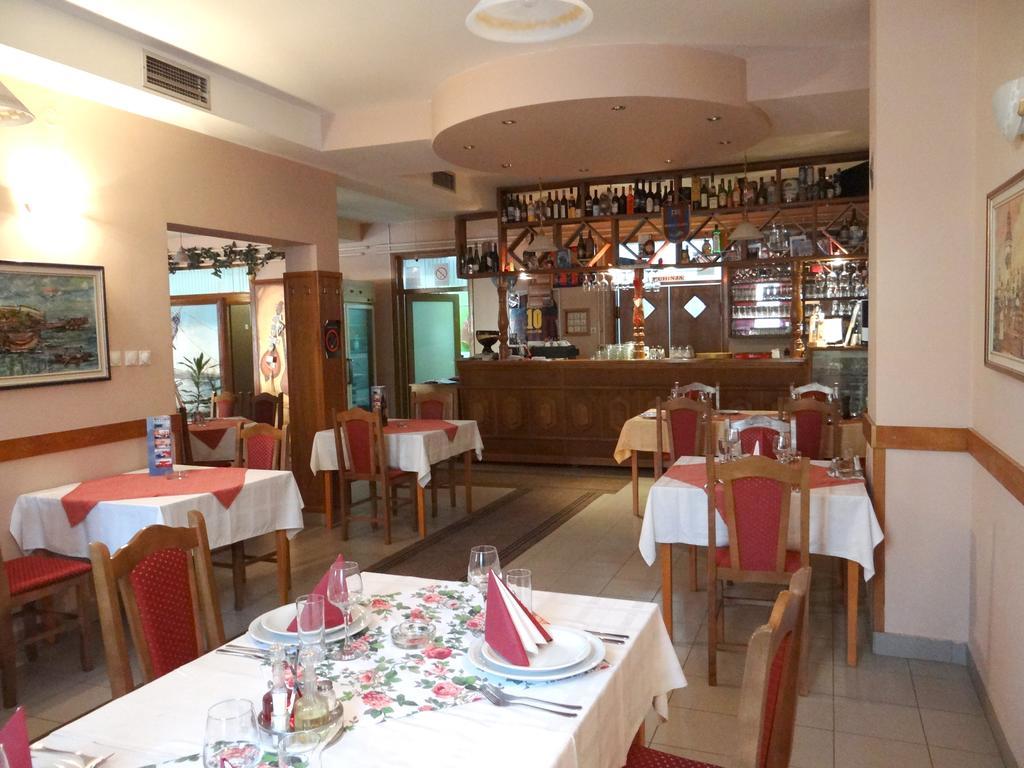 Naša Tvrđava Guest Accommodation Novi Sad Esterno foto