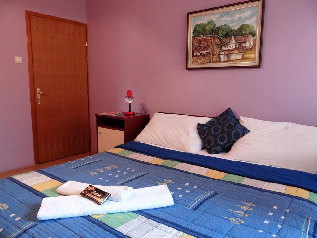 Naša Tvrđava Guest Accommodation Novi Sad Esterno foto