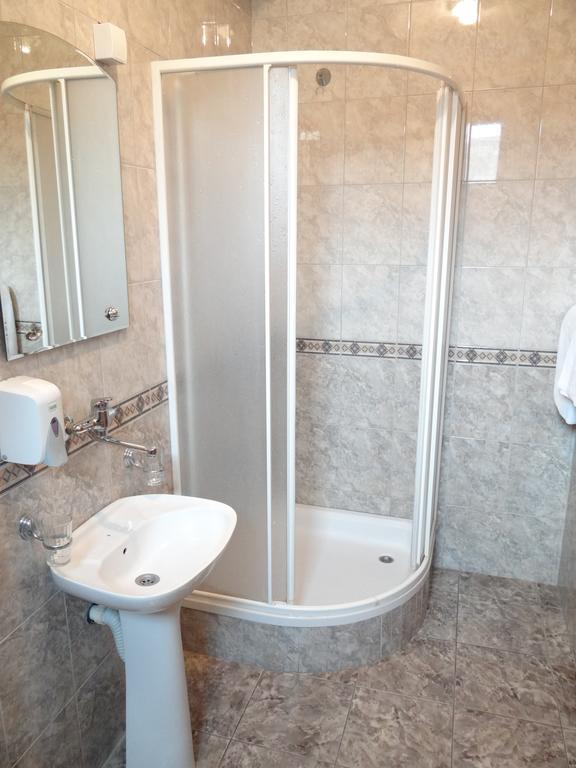 Naša Tvrđava Guest Accommodation Novi Sad Esterno foto