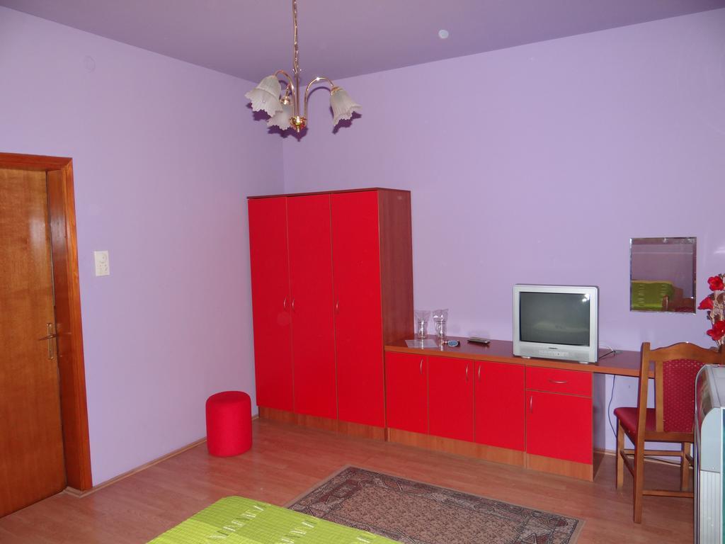 Naša Tvrđava Guest Accommodation Novi Sad Esterno foto